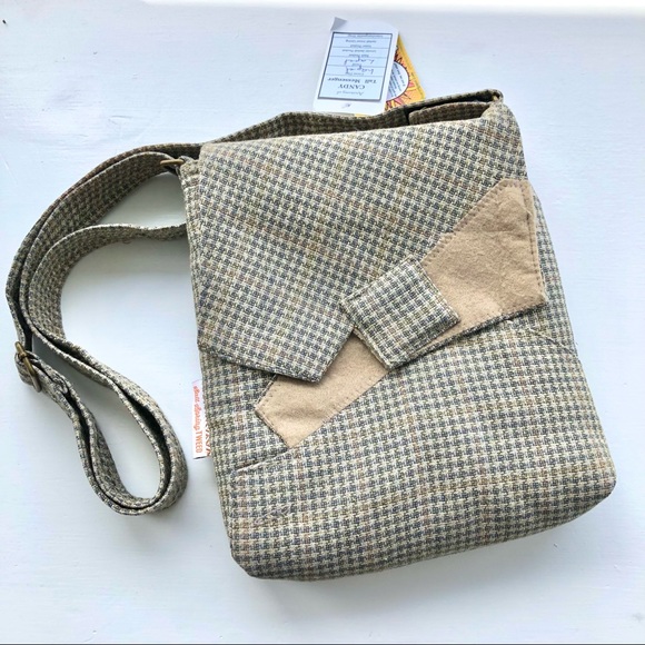 ♻️ Upcycle Crossbody Bag - Picture 4 of 7